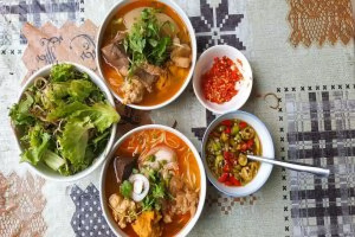 Bún bò giò heo