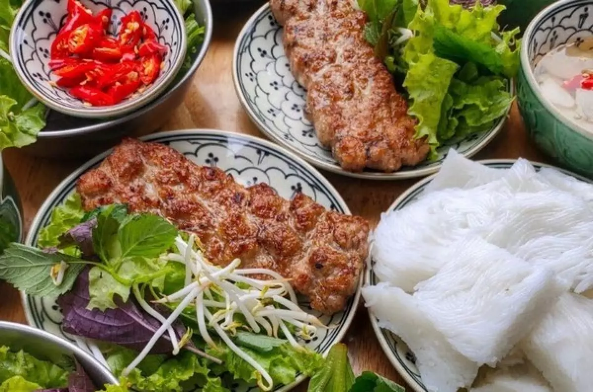 Bún chả Sơn Xuyến - quán bún chả nổi tiếng tại Hà Đông