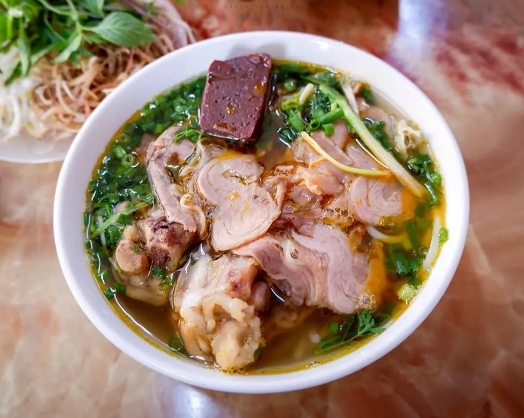 Bún bò Huế Trường Tiền