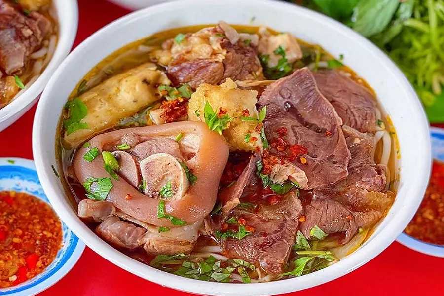 Bún Bò Út Quyên