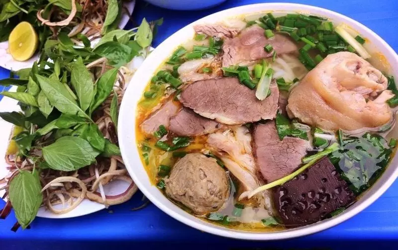 Bún bò Huế O Xuân