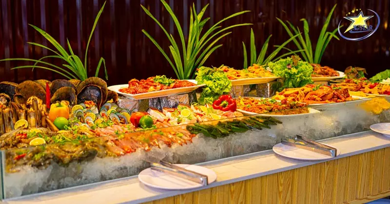 Thưởng thức tiệc Buffet hấp dẫn | Tour Nha Trang 3N2Đ