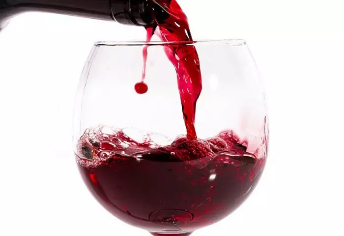 Rượu sim có rất nhiều công dụng tốt cho sức khỏe
