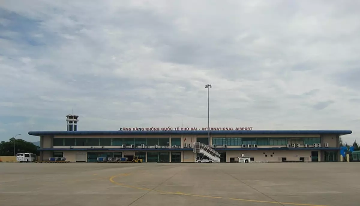 Du lịch Huế bằng máy bay tới sân bay Phú Bài