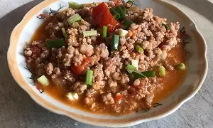 thịt băm sốt cà chua