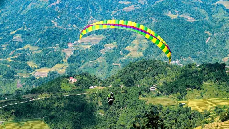 Bay trên mùa sơn cước tại Hoàng Su Phì Hà Giang