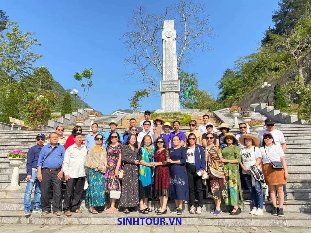 Tour Ho Bạc Bé và thác Ban Giốc