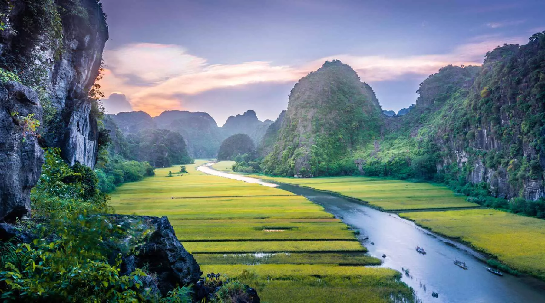 Khu du lịch Tam Cốc Bích Động - Nam thiên đệ nhị động