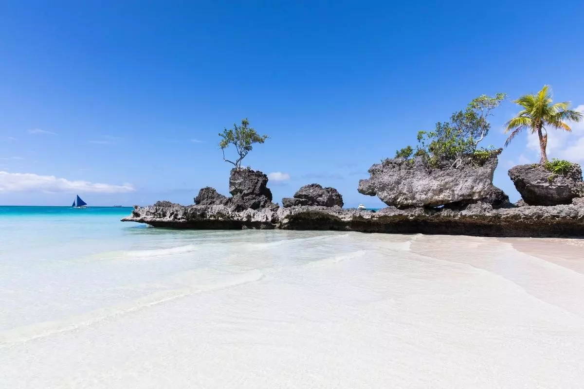 Mỏm đá Willy - Bãi biển Boracay