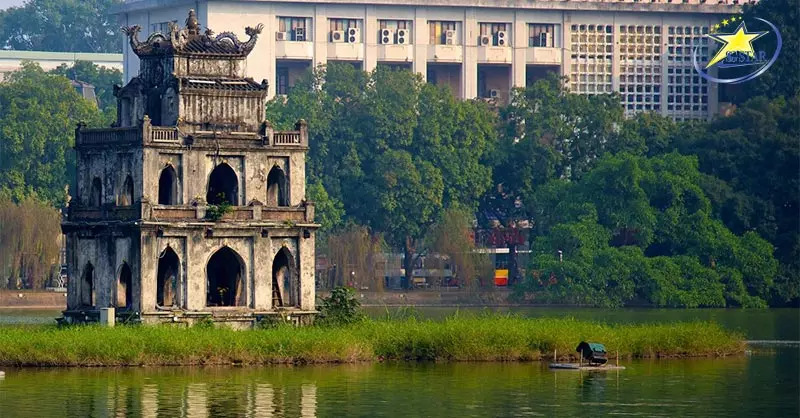 Du ngoạn trên Hồ Hoàn Kiếm