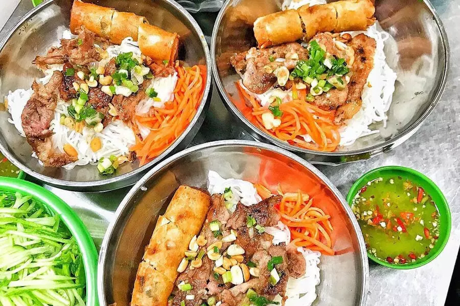 Bún thịt nướng Hà Nội