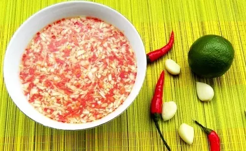 Món bánh xèo thơm ngon, giòn lâu từ bột pha sẵn