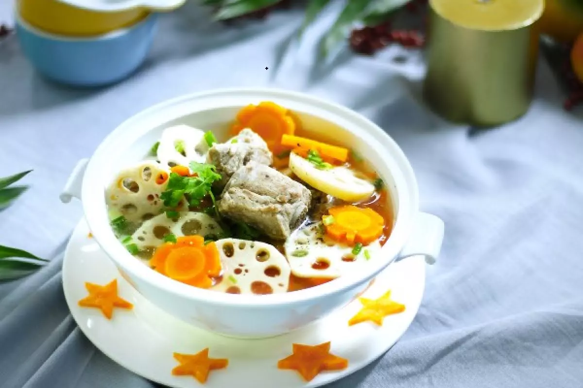 Canh củ sen sườn non