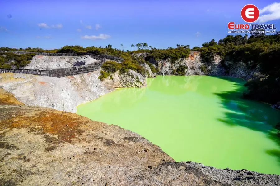 Waiotapu - Khu du lịch địa nhiệt lớn nhất New Zealand