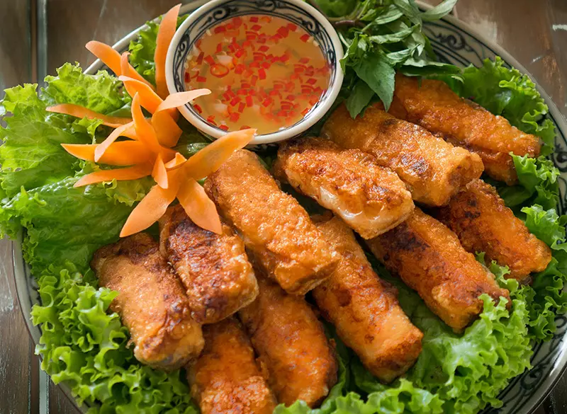 Nem rán là món ăn ngày Tết khoái khẩu của người Việt