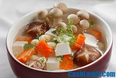 Thưởng thức canh nấm hạt sen