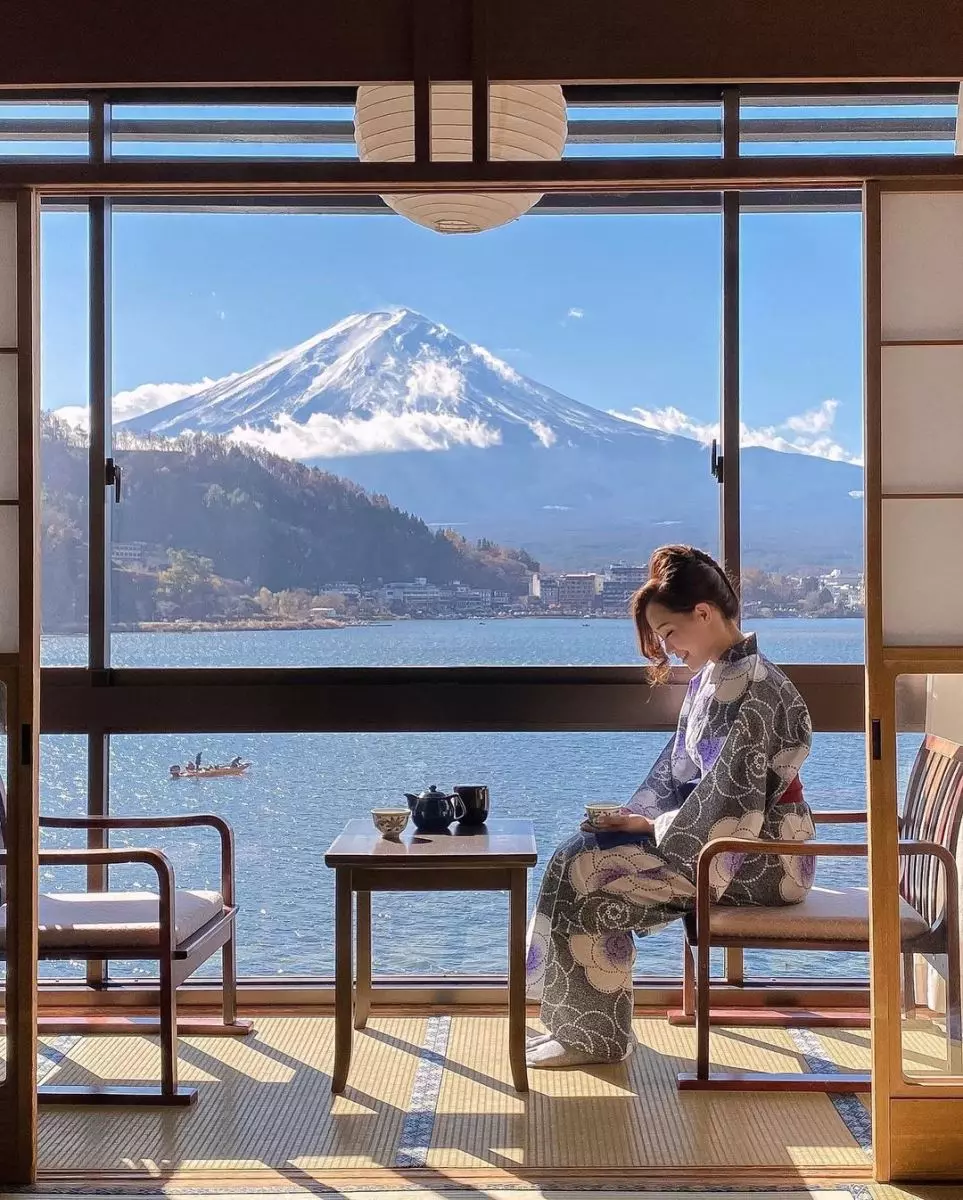 Khung cảnh núi Phú Sĩ đẹp như một bức tranh