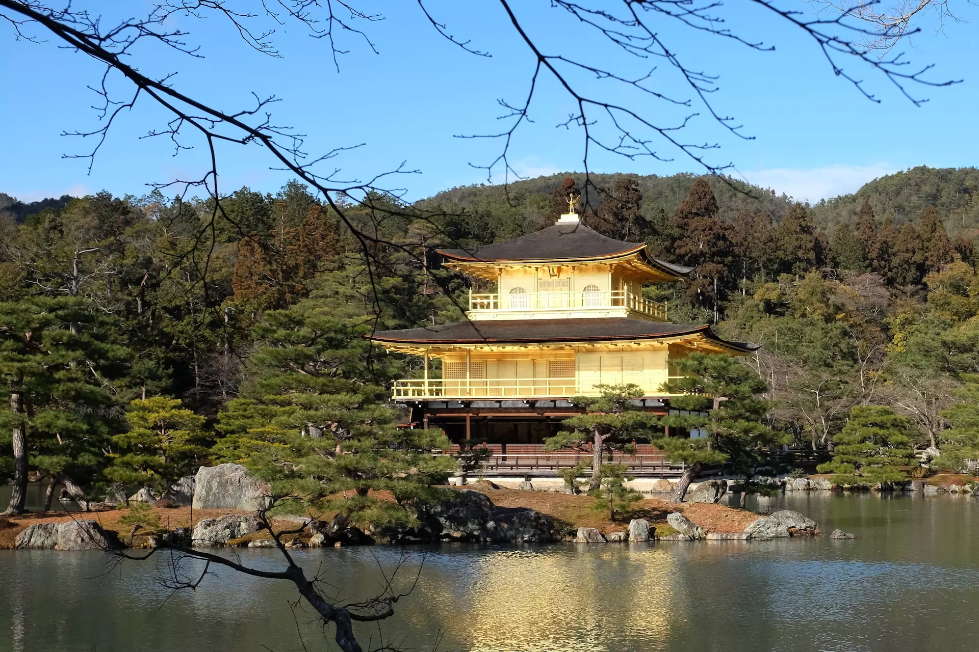 Toàn cảnh chùa vàng Kinkakuji tại Kyoto