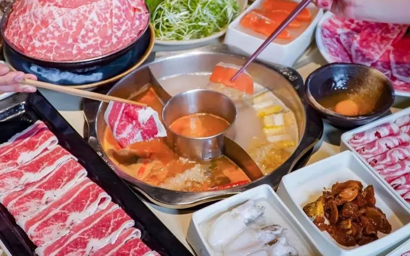 Quán lẩu mở xuyên tết Manwah Hotpot