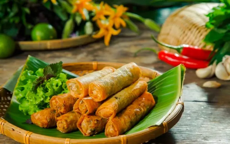 Nem rán là món ăn truyền thống ngày Tết của người Việt