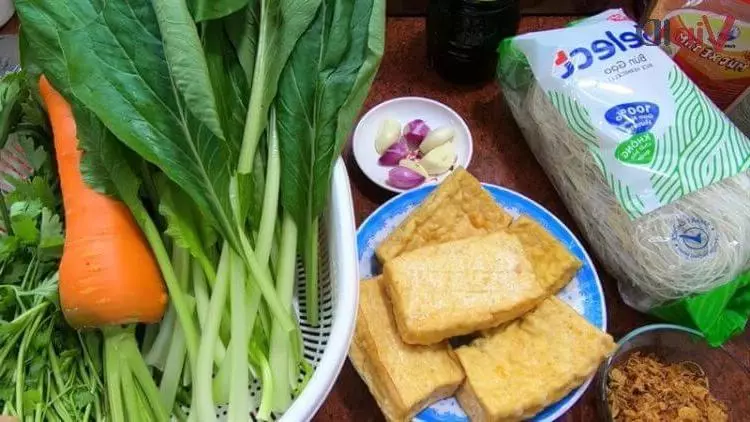 Nguyên liệu làm món bún trộn chay thanh đạm