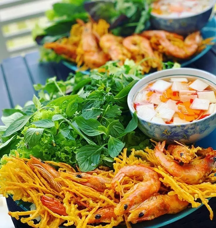 Bánh tôm hồ Tây