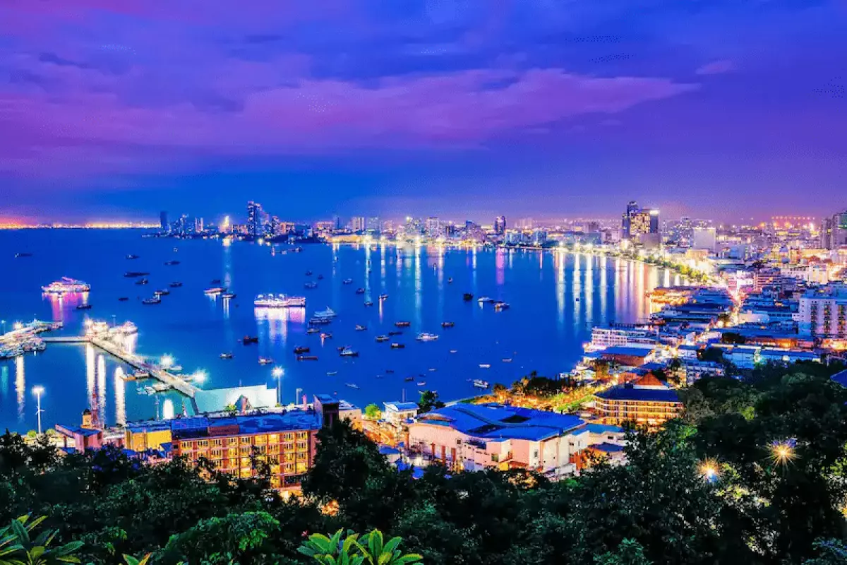 Vẻ đẹp huyền ảo của thành phố biển Pattaya khi màn đêm buông xuống
