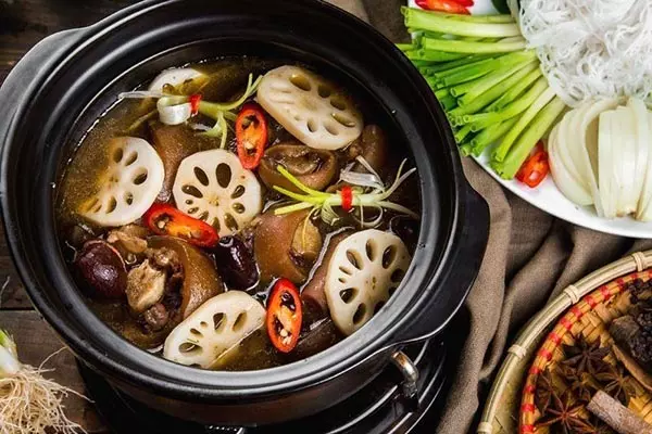 Lẩu bò thuốc bắc