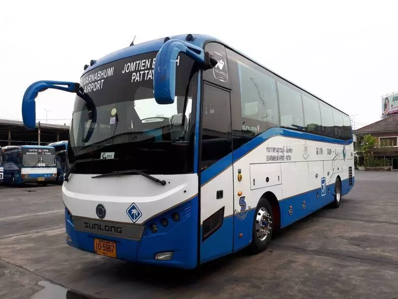 Roong Ruang Coach - Hãng xe nổi tiếng từ Bangkok đến Pattaya