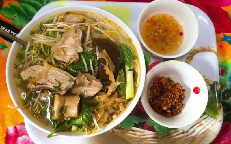 Bún Chả Măng Giò