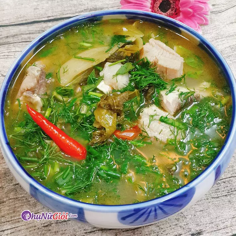 Canh cá nấu dưa chua thành phẩm