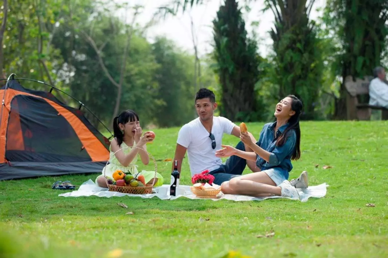 Thư giãn cuối tuần với picnic và cắm trại tại khu Văn Thánh ở Sài Gòn