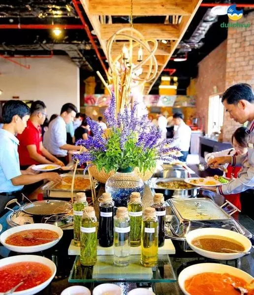 Ăn trưa Buffet trên Bà Nà Hill