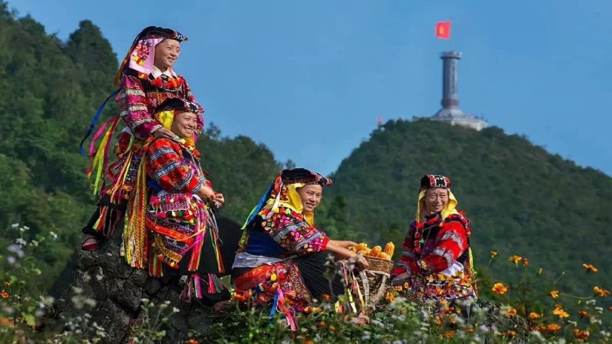 Người dân bản sống tại Lũng Cú Hà Giang