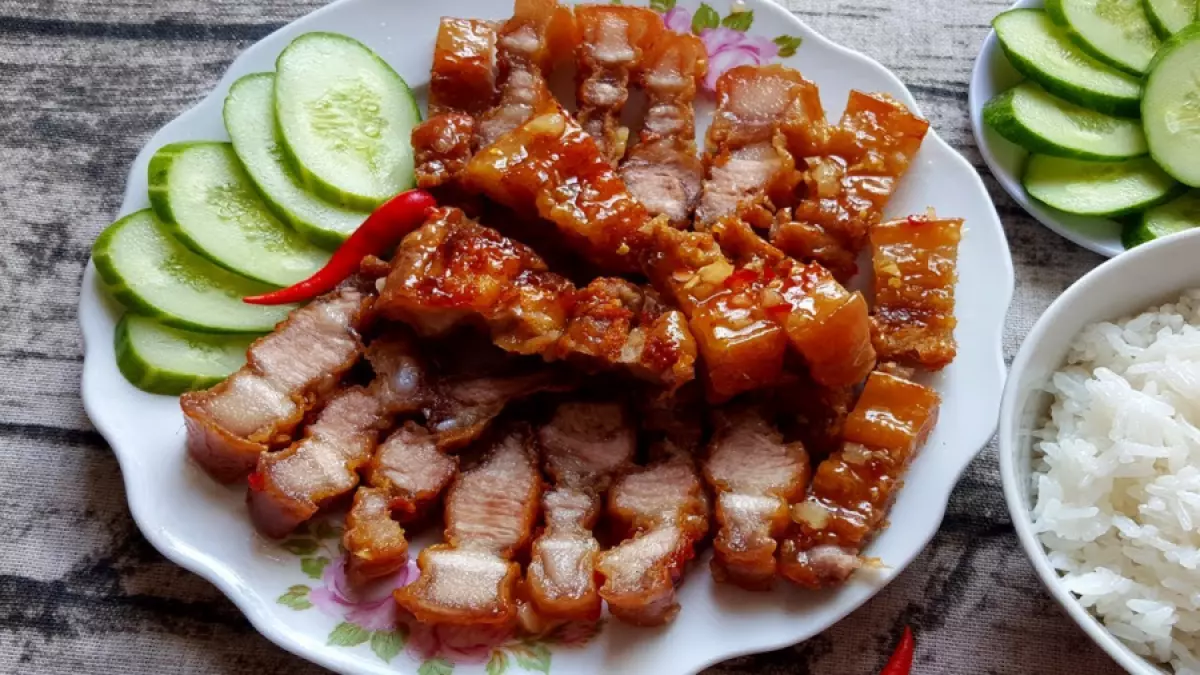 Ba chỉ chiên nước mắm