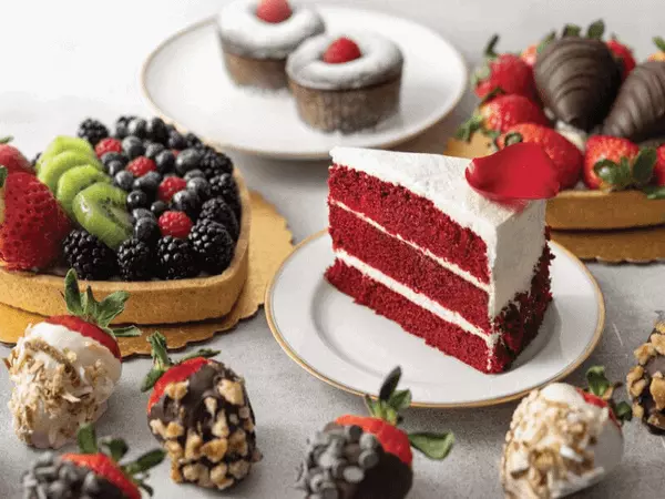 Bánh ngọt là lựa chọn tuyệt vời cho món tráng miệng trong set menu món Âu