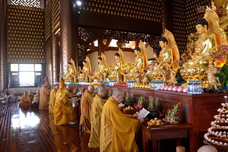 Đây là ngôi chùa đẹp rất linh thiêng, thu hút nhiều phật tử đến lễ chùa hằng năm