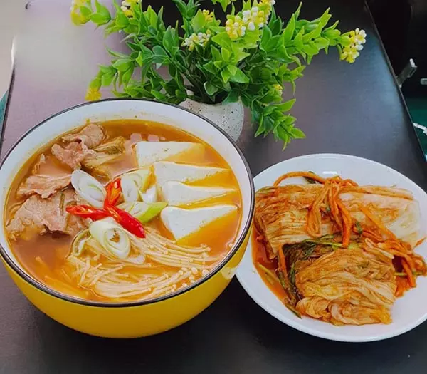 canh kim chi thịt bò 1 người ăn chuẩn hàn