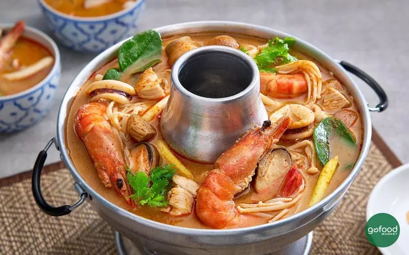 Lẩu hải sản chua cay