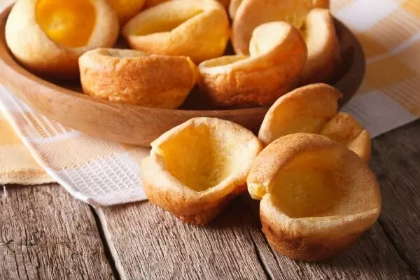 Bánh Yorkshire pudding - Anh Quốc