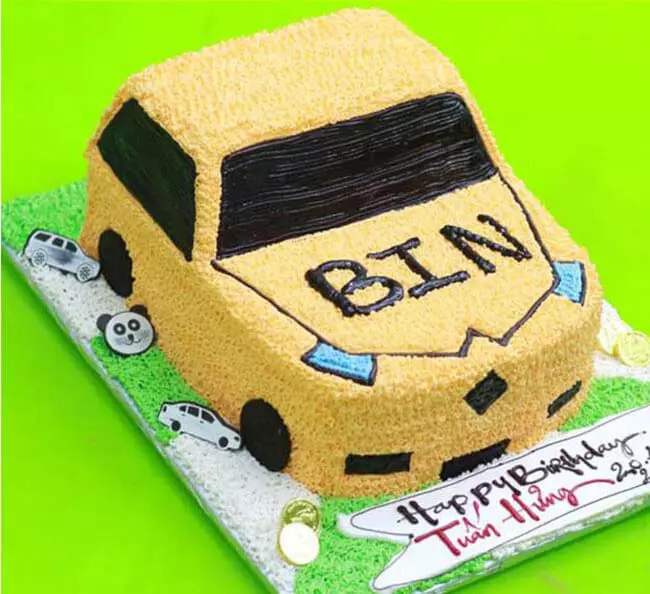 Mẫu bánh sinh nhật hình xe hơi được các bé yêu thích nhất