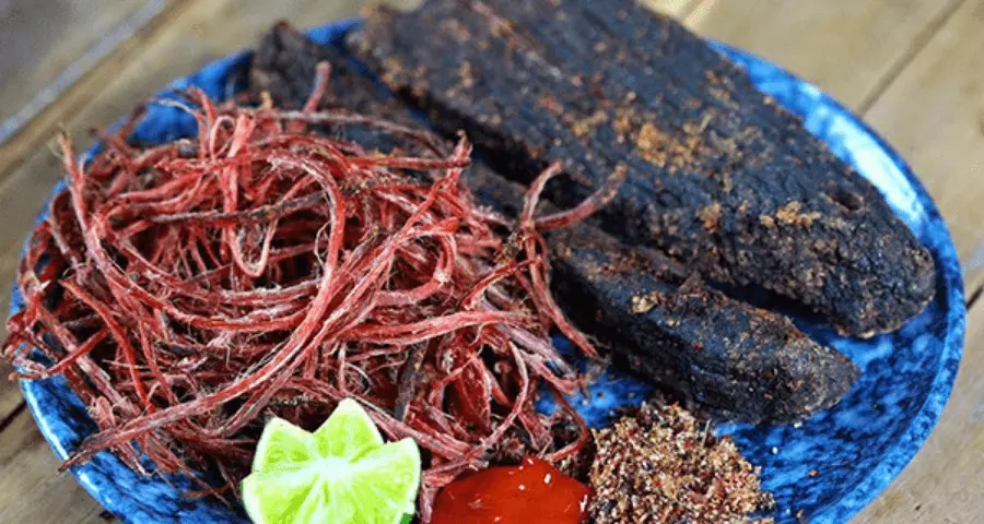 Thịt trâu rừng gác bếp - Đặc sản Việt Nam