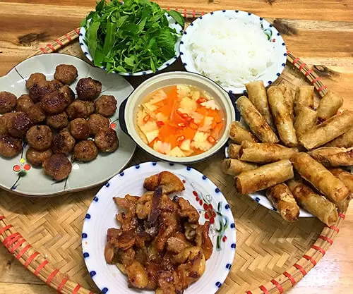 Đổi món với siêu phẩm bún chả