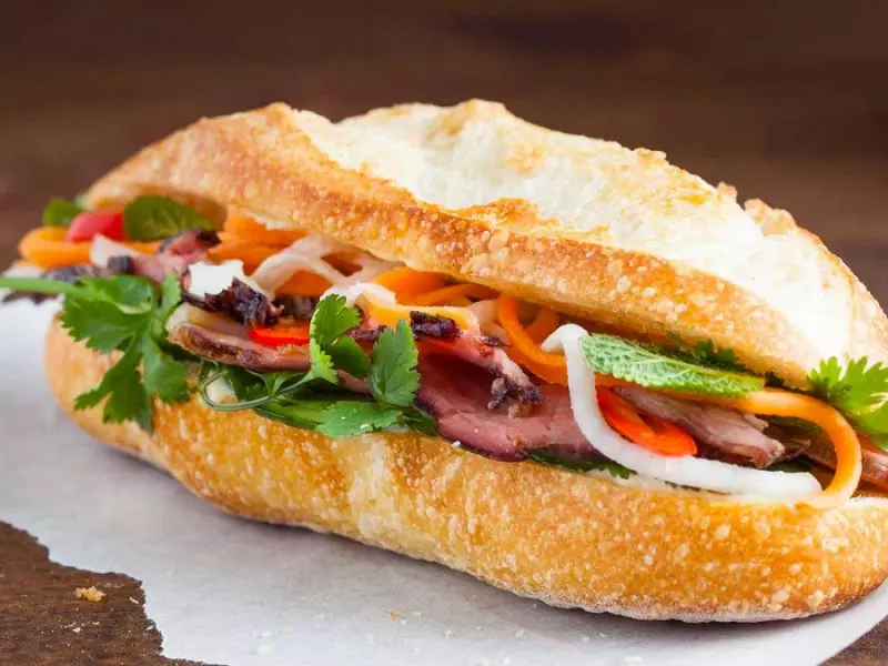 Bánh Mì - món ăn truyền thống Việt Nam