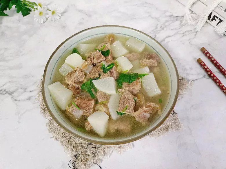 Canh thịt bò củ cải